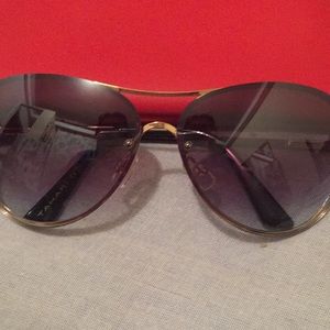 Tahari Accessories - Original Tahari Sunglasses Tahari Accessories - Original Tahari Sunglasses